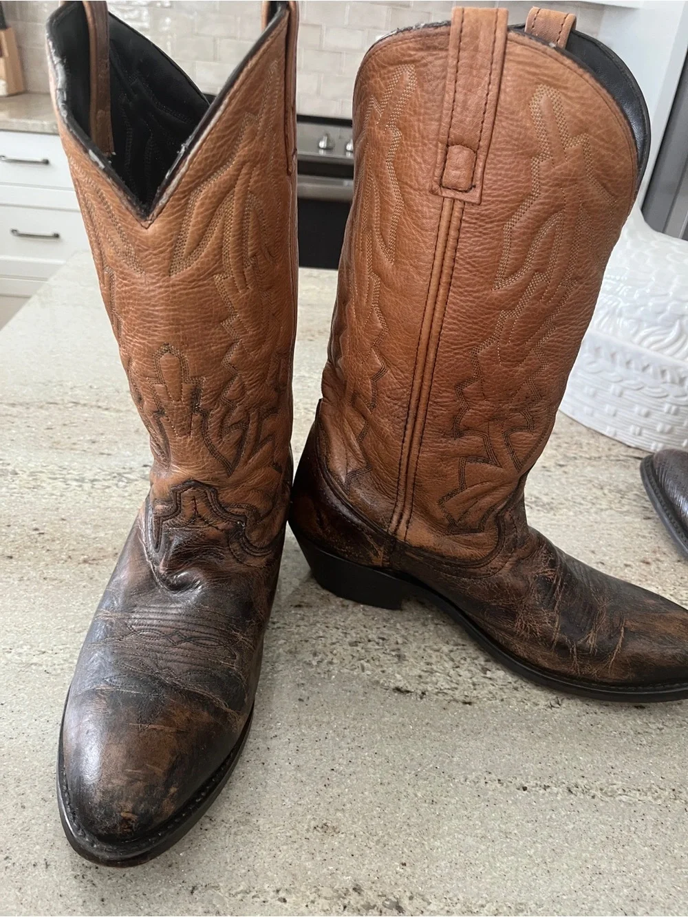 🤠🤠🤠 LAREDO Men's Brown Leather Western Cowboy Boots 9.5 Darker Distressed Foot
